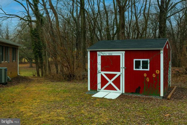 35 GRANT RD, Charles Town, WV 25414