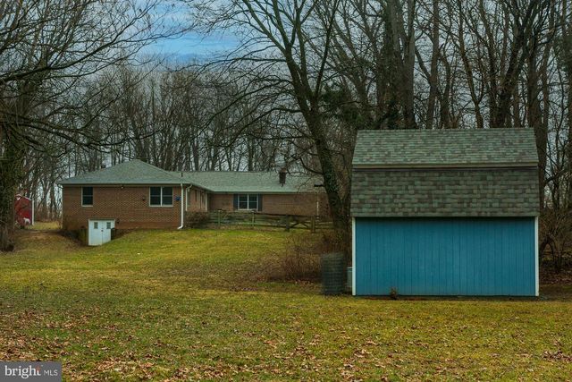 35 GRANT RD, Charles Town, WV 25414