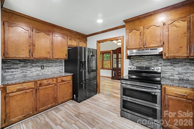 3017 Mill Stream Court, Matthews, NC 28104
