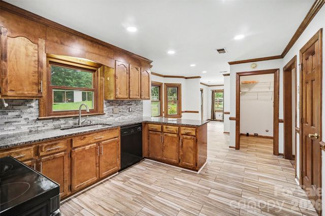 3017 Mill Stream Court, Matthews, NC 28104