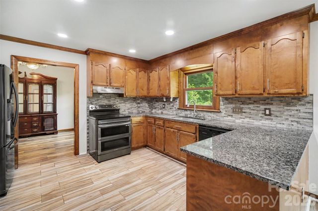 3017 Mill Stream Court, Matthews, NC 28104