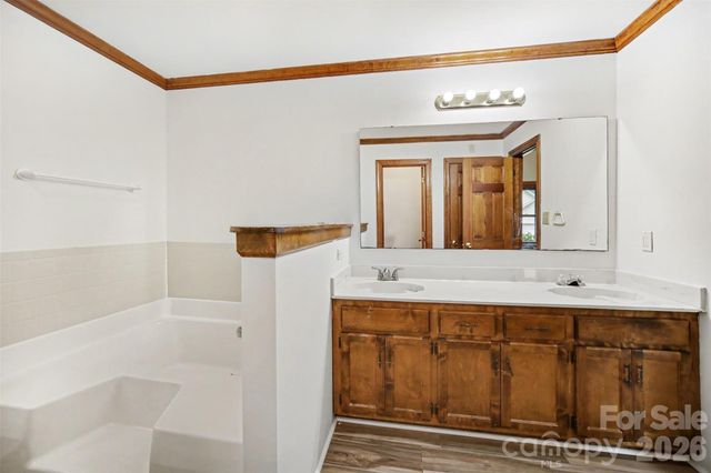 3017 Mill Stream Court, Matthews, NC 28104