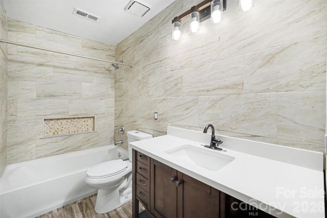 3017 Mill Stream Court, Matthews, NC 28104