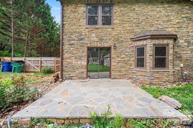 3017 Mill Stream Court, Matthews, NC 28104