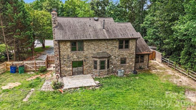 3017 Mill Stream Court, Matthews, NC 28104
