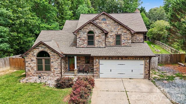 3017 Mill Stream Court, Matthews, NC 28104