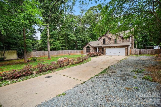 3017 Mill Stream Court, Matthews, NC 28104