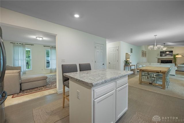 1526 Hickory Glen Drive, Miamisburg, OH 45342