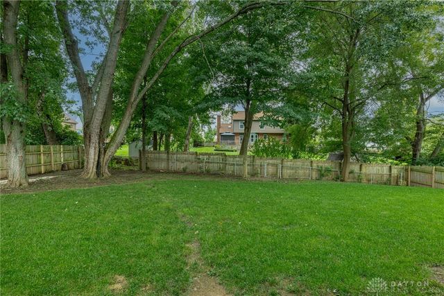 1526 Hickory Glen Drive, Miamisburg, OH 45342
