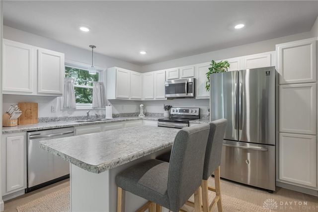 1526 Hickory Glen Drive, Miamisburg, OH 45342