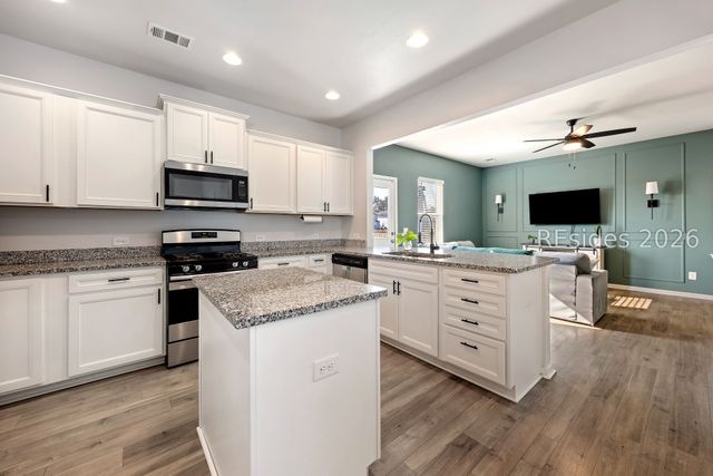 21 Pacolet Ln, Beaufort, SC 29906