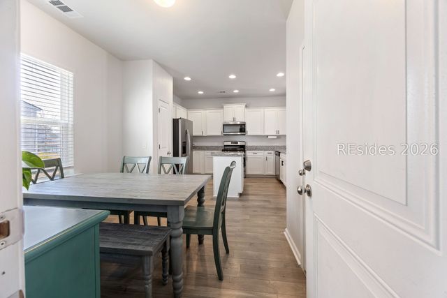 21 Pacolet Ln, Beaufort, SC 29906