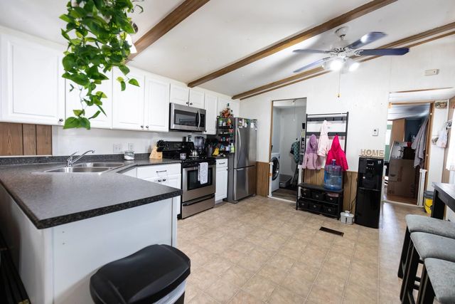 196 New Hillcrest Drive, Greenville, NH 03048