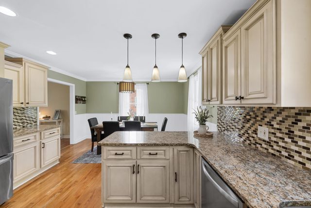 608 Harpeth Pkwy, E, Nashville, TN 37221