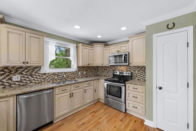 608 Harpeth Pkwy, E, Nashville, TN 37221