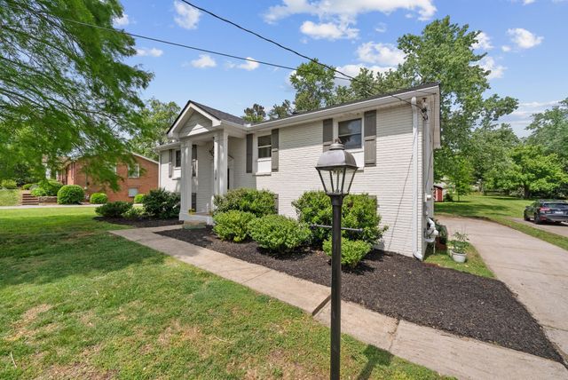 608 Harpeth Pkwy, E, Nashville, TN 37221