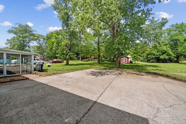 608 Harpeth Pkwy, E, Nashville, TN 37221
