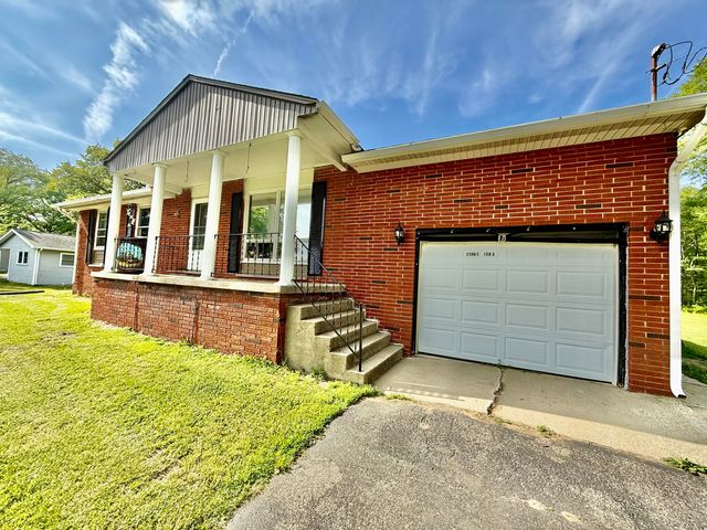 2300 E 150 S, Knox, IN 46534