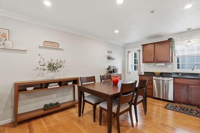 10 Merrimac Way H, Tyngsborough, MA 01879