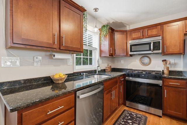 10 Merrimac Way H, Tyngsborough, MA 01879