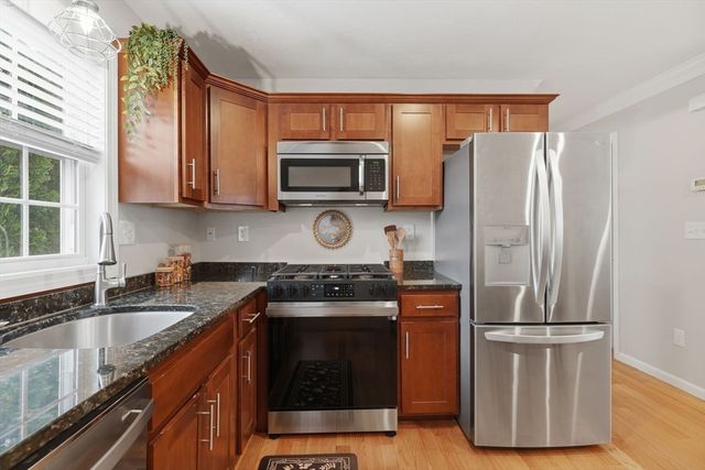 10 Merrimac Way H, Tyngsborough, MA 01879