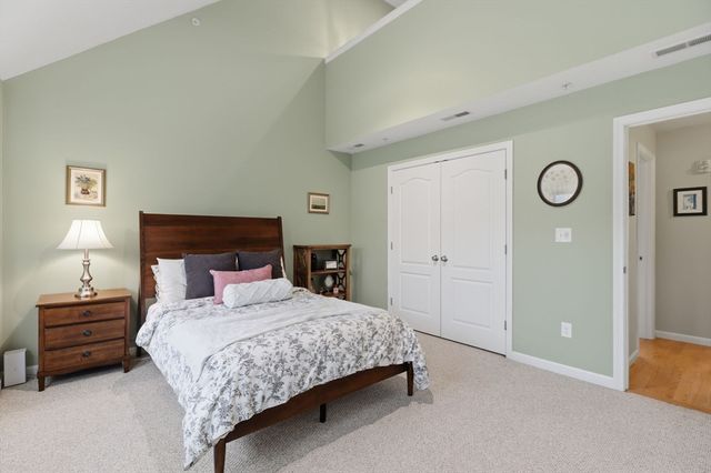 10 Merrimac Way H, Tyngsborough, MA 01879
