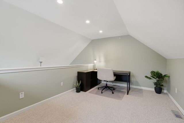 10 Merrimac Way H, Tyngsborough, MA 01879