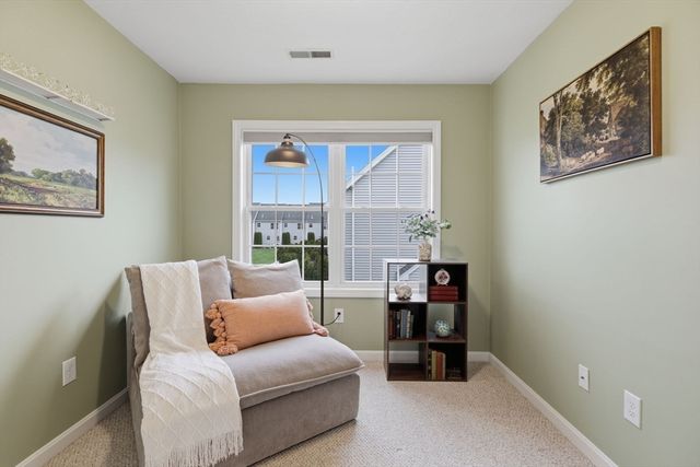 10 Merrimac Way H, Tyngsborough, MA 01879