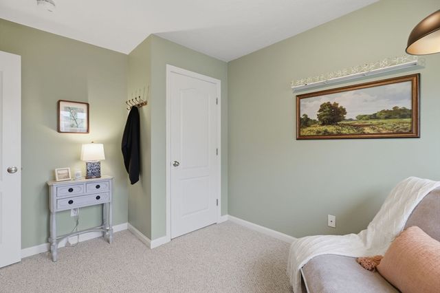 10 Merrimac Way H, Tyngsborough, MA 01879