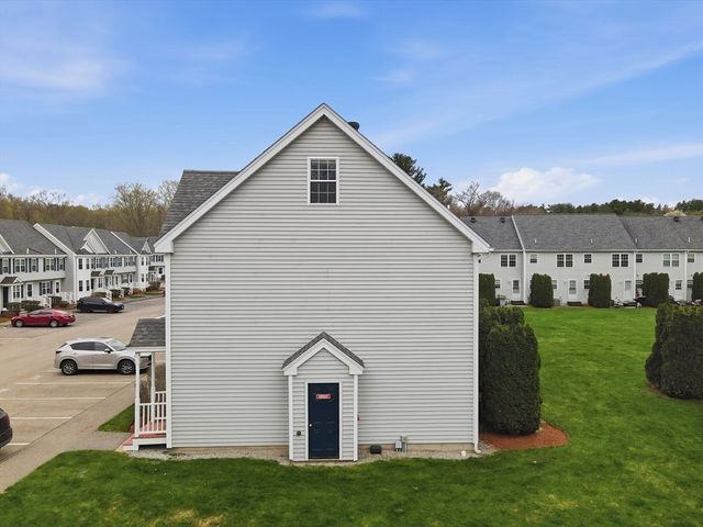 10 Merrimac Way H, Tyngsborough, MA 01879
