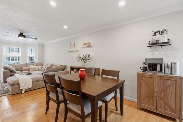 10 Merrimac Way H, Tyngsborough, MA 01879