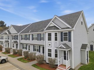 10 Merrimac Way H, Tyngsborough, MA 01879