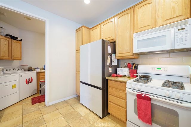 1168 Saguaro Rd, Beaumont, CA 92223