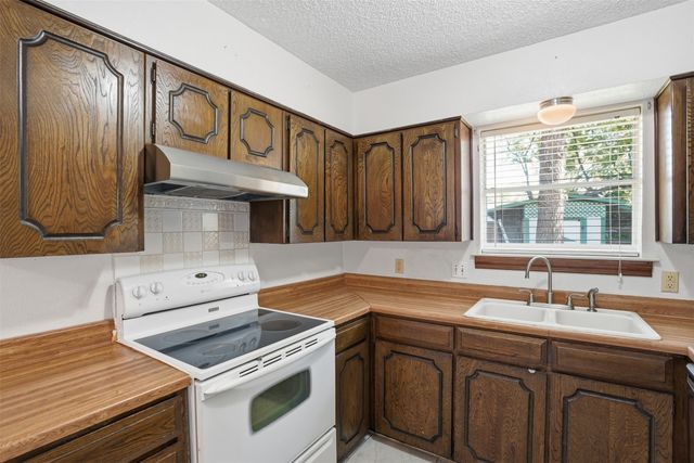 624 NW Barbara Lane, Burleson, TX 76028