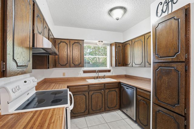 624 NW Barbara Lane, Burleson, TX 76028