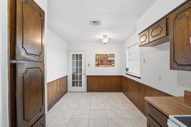 624 NW Barbara Lane, Burleson, TX 76028