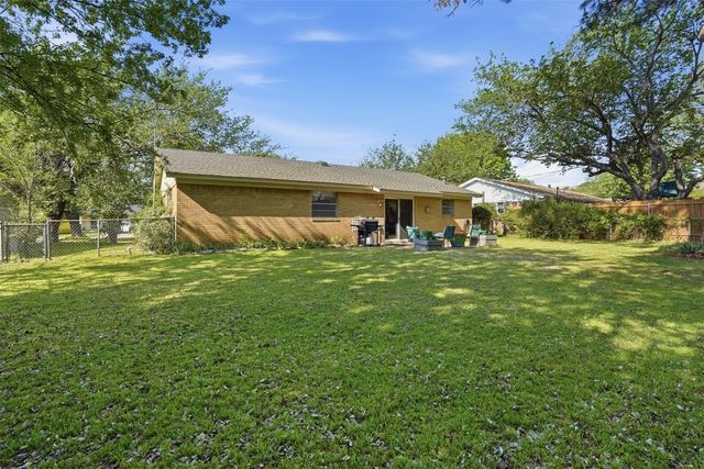 624 NW Barbara Lane, Burleson, TX 76028