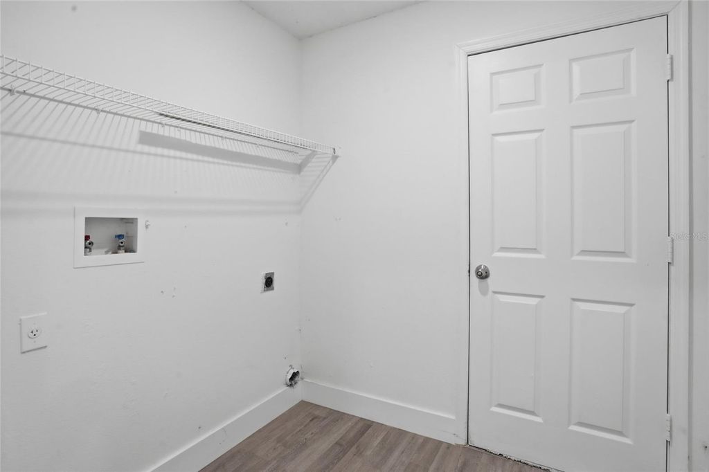 Image 13 of property listing at 1161 KEMPTON CHASE PARKWAY, Orlando, FL 32837