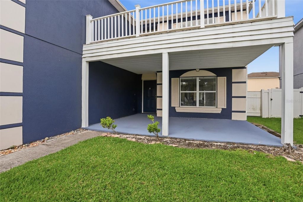 Image 3 of property listing at 1161 KEMPTON CHASE PARKWAY, Orlando, FL 32837