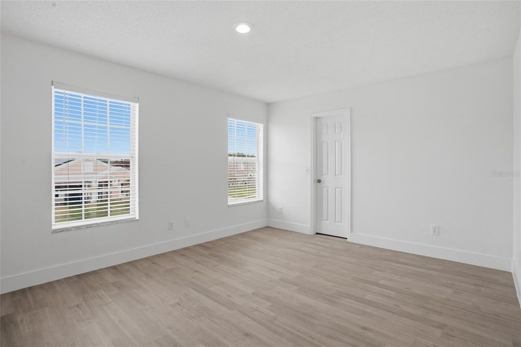 Image 21 of property listing at 1161 KEMPTON CHASE PARKWAY, Orlando, FL 32837
