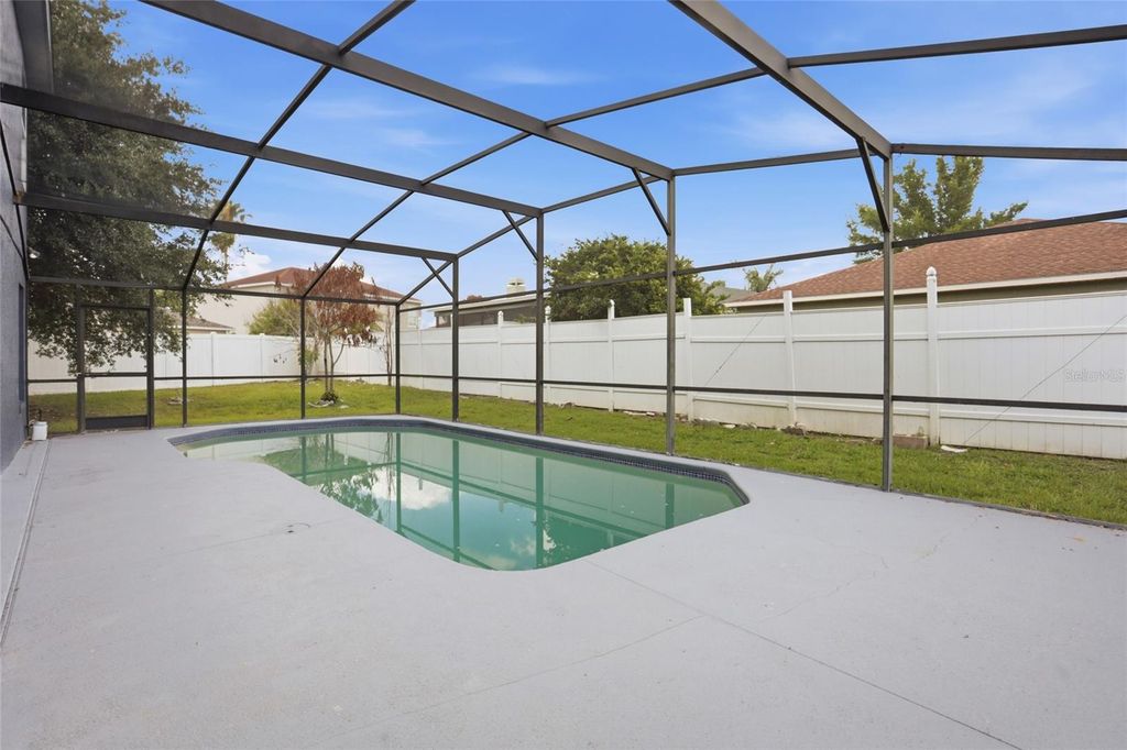 Image 22 of property listing at 1161 KEMPTON CHASE PARKWAY, Orlando, FL 32837