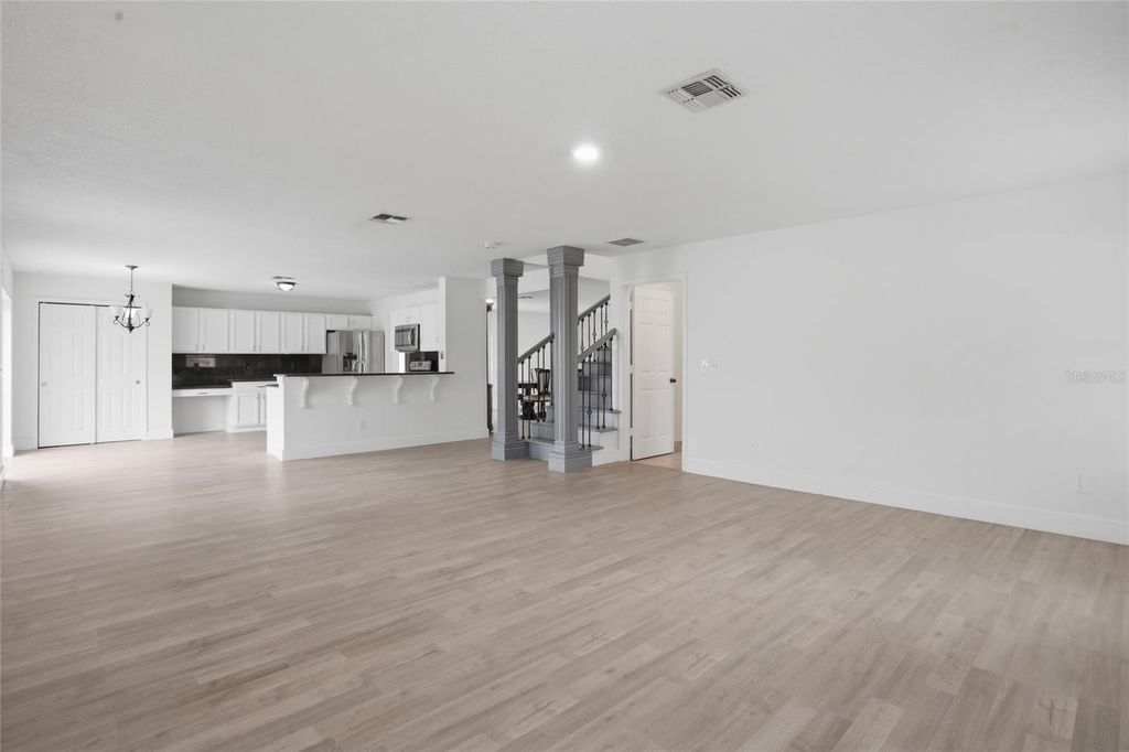 Image 39 of property listing at 1161 KEMPTON CHASE PARKWAY, Orlando, FL 32837