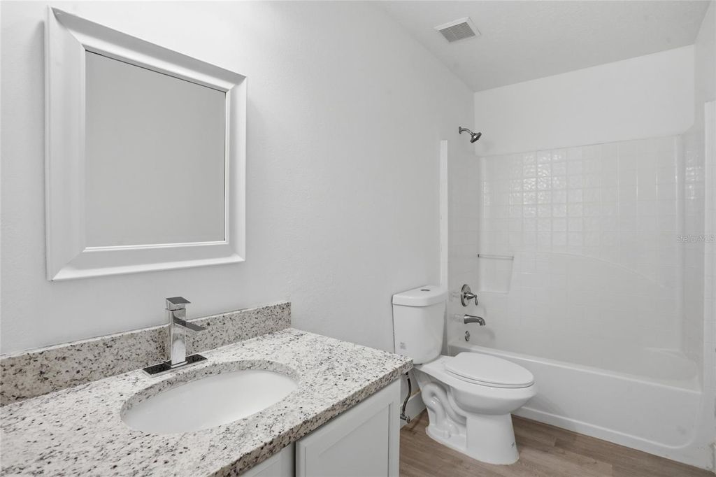 Image 43 of property listing at 1161 KEMPTON CHASE PARKWAY, Orlando, FL 32837