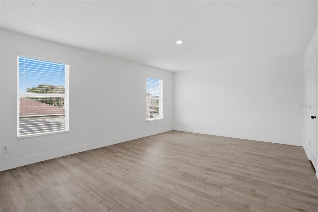 Image 47 of property listing at 1161 KEMPTON CHASE PARKWAY, Orlando, FL 32837