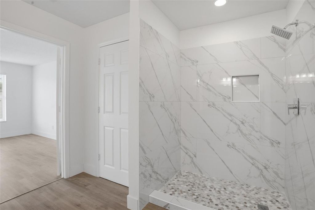 Image 48 of property listing at 1161 KEMPTON CHASE PARKWAY, Orlando, FL 32837