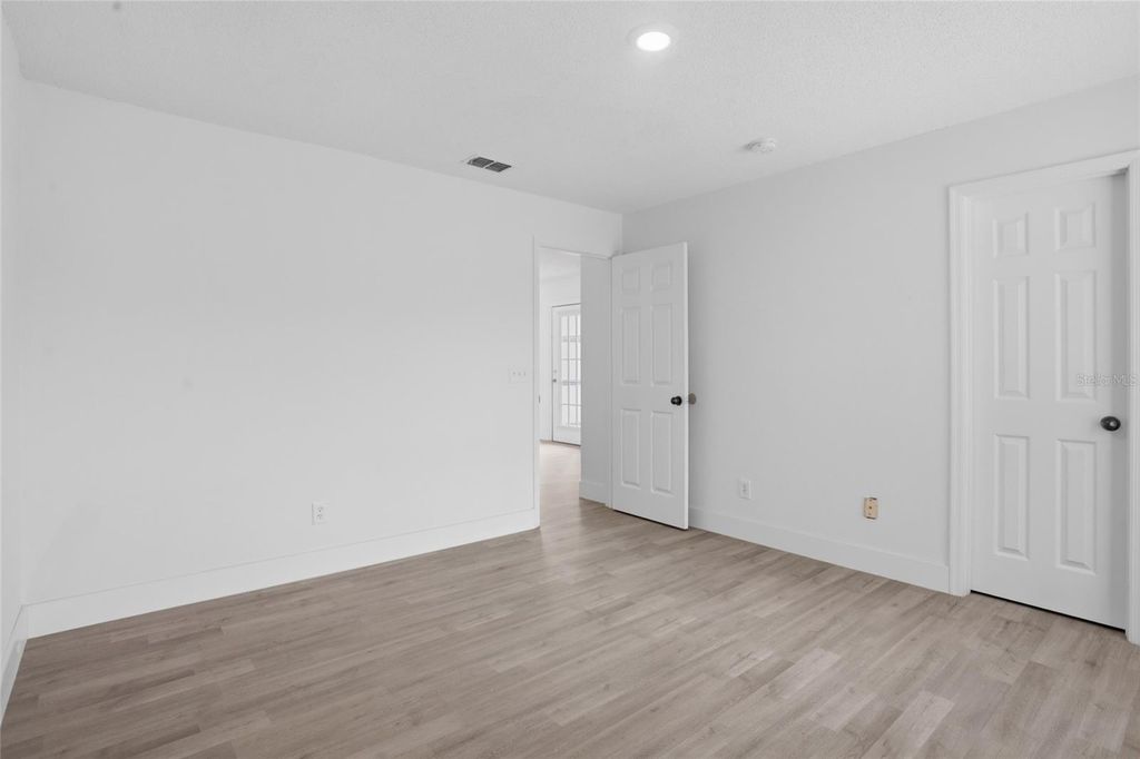 Image 54 of property listing at 1161 KEMPTON CHASE PARKWAY, Orlando, FL 32837