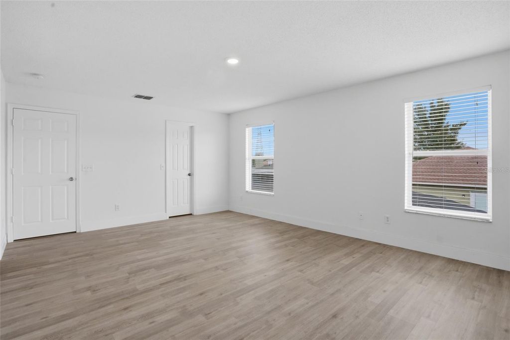 Image 56 of property listing at 1161 KEMPTON CHASE PARKWAY, Orlando, FL 32837