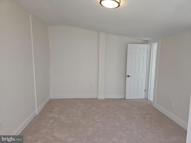 5 N LOCUST AVE, Marlton, NJ 08053