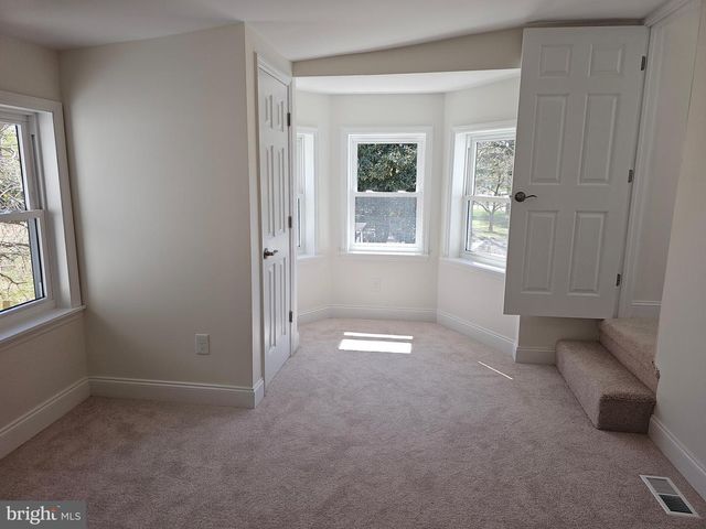 5 N LOCUST AVE, Marlton, NJ 08053