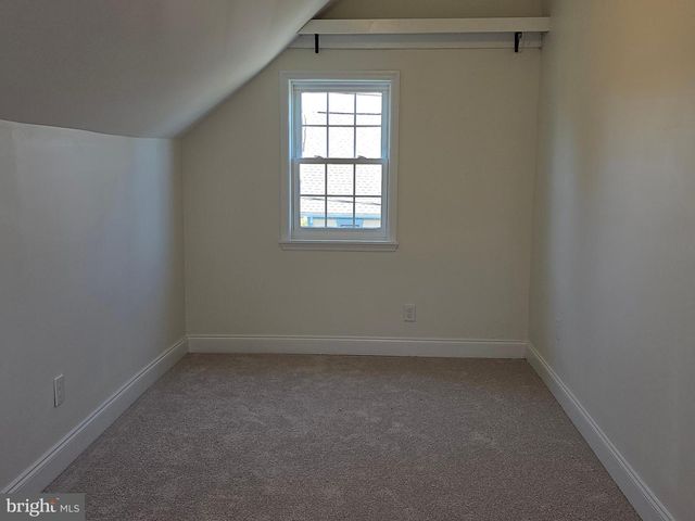 5 N LOCUST AVE, Marlton, NJ 08053